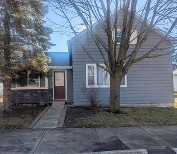 224 1st St, Oconto, WI, 54153