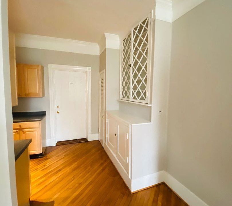 1st image of 162 Main St APT 1