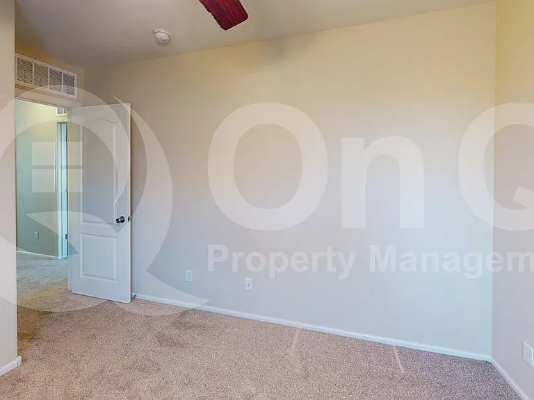 10821 W Elm St — Photo 12