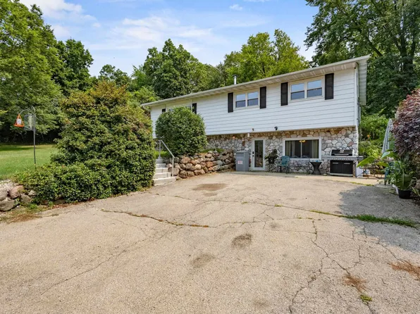 7419 Riles Rd, Middleton, WI 53562