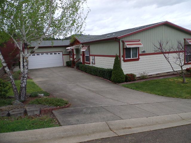1st image of 128 Comfort Ct