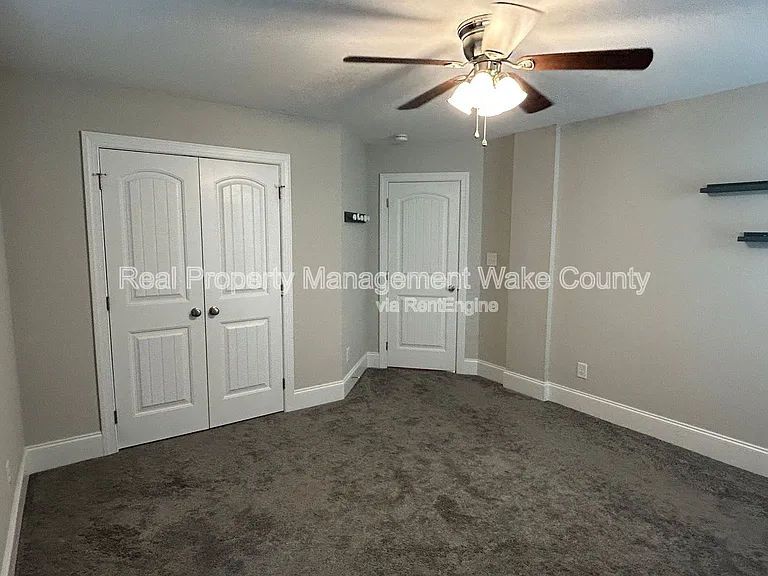 5412 Robbins Dr — Photo 38