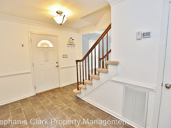 3rd image of 4700 Pickle Barn Ct