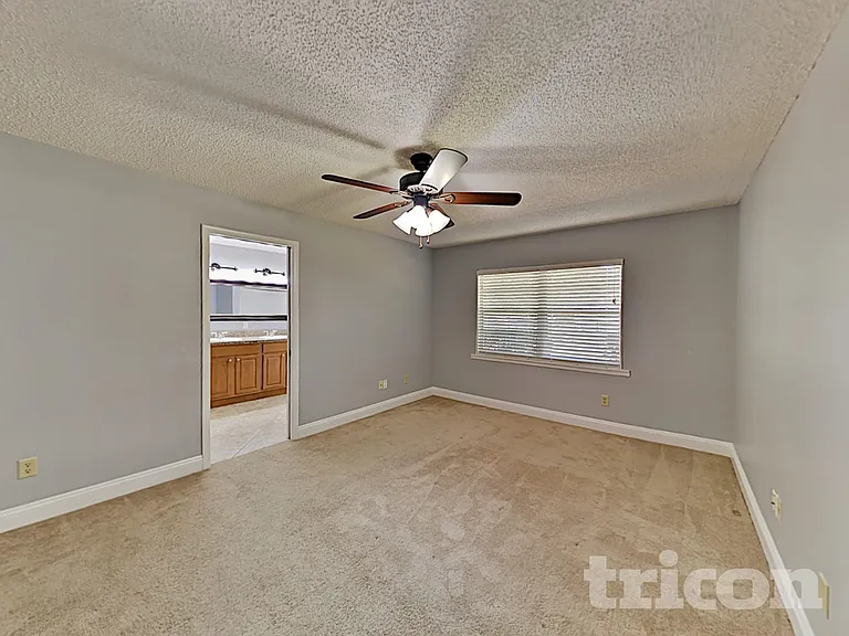 1548 Silver Fox Cir — Photo 11
