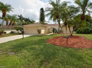 124 Payne Ct, Naples, FL 34112