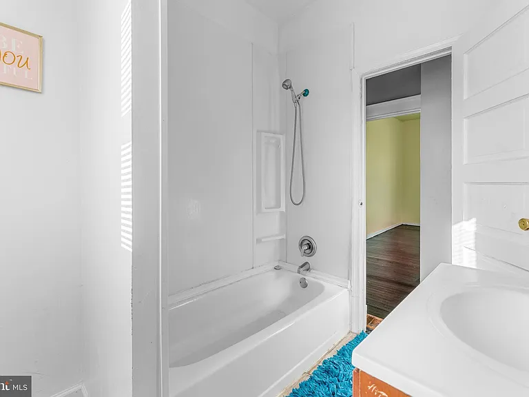 608 Tunbridge Rd — Photo 17