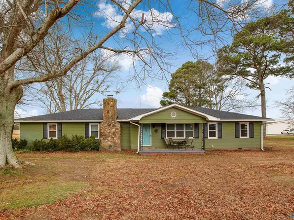 935 Blessing Rd, Albertville, AL 35951