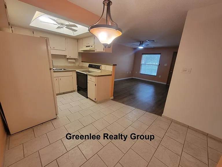6141 Chesham Dr #8 — Photo 6