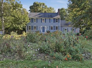 10 Kings Ln, Medway, MA 02053