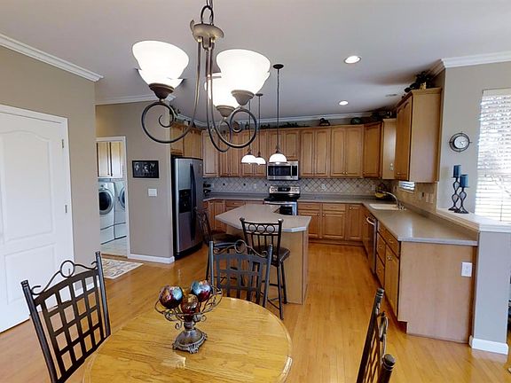 5th image of 7888 Derbyshire Ct