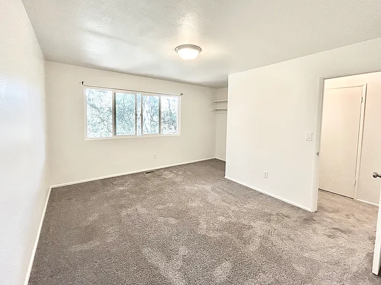 26388 Lake Forest Dr — Photo 9
