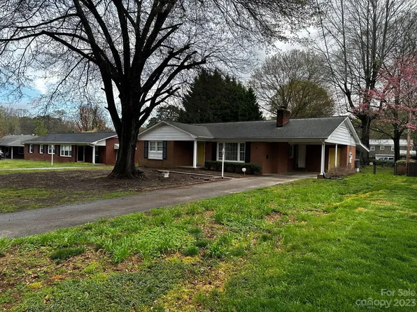 1938 Echo Ln, Gastonia, NC 28052