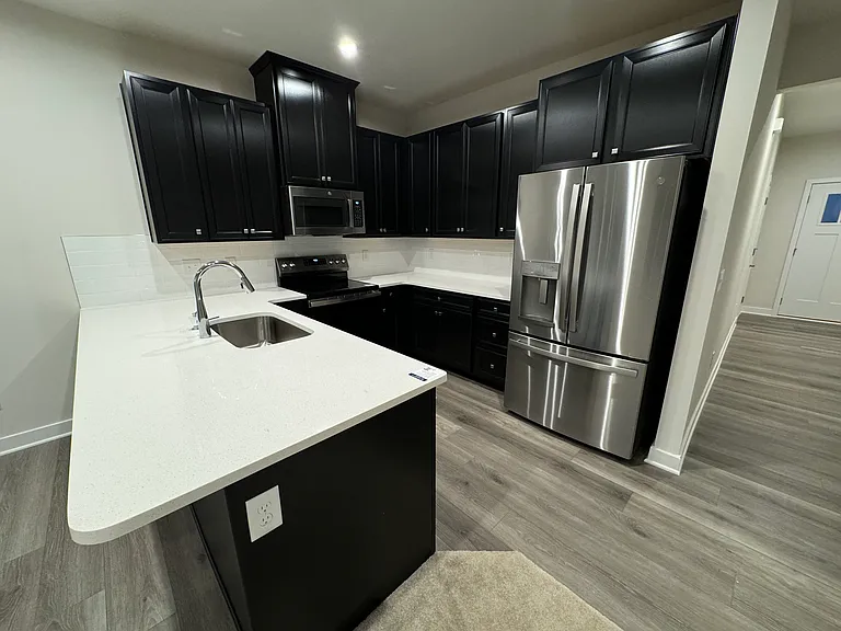 1827 Goldsberry Dr #1827 — Photo 8