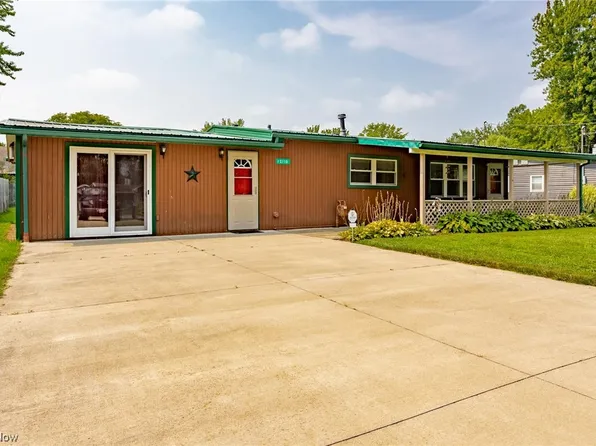 12110 Alton Dr, Grafton, OH 44044