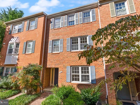 1022 N Cleveland St, Arlington, VA 22201