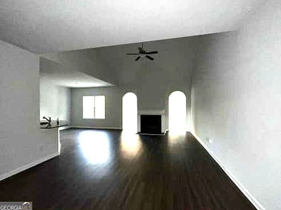2nd image of 821 Crossroads Ct