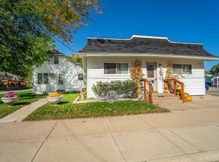 118 W Main St, Embarrass, WI 54933