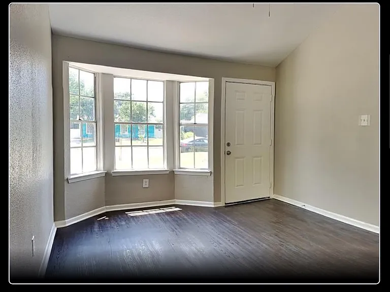 9710 Kerry Glen Ln — Photo 4