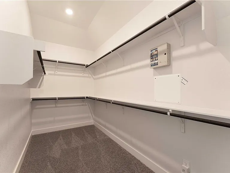 1101 Kerrwood Way — Photo 20