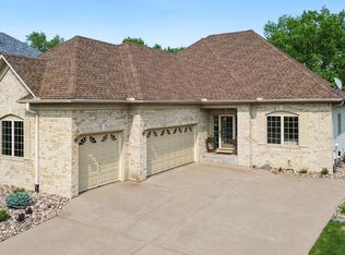 2224 White Pine Ct, Hudson, WI 54016