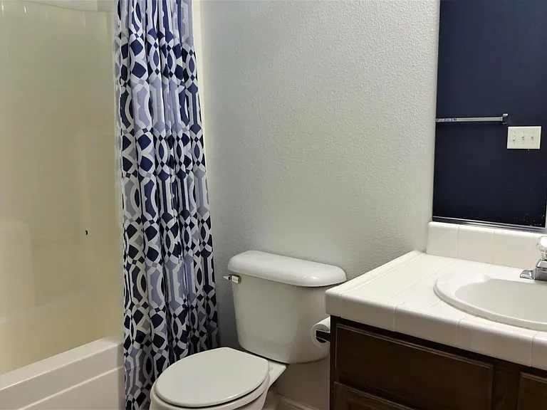 2604 E Christopher Dr — Photo 16