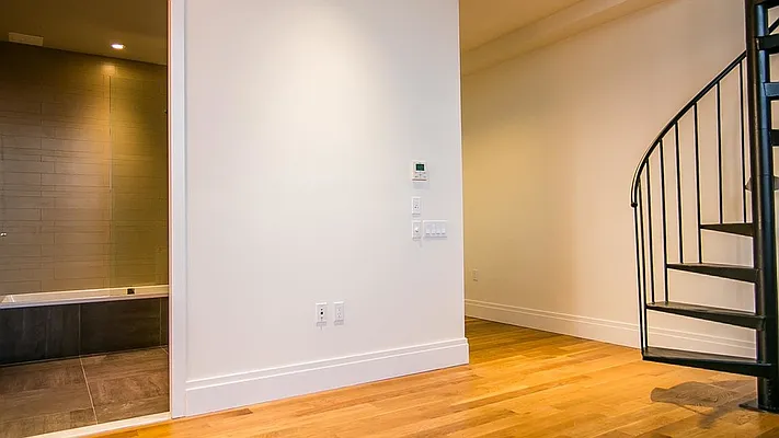 Rented by Nooklyn NYC LLC | media 69