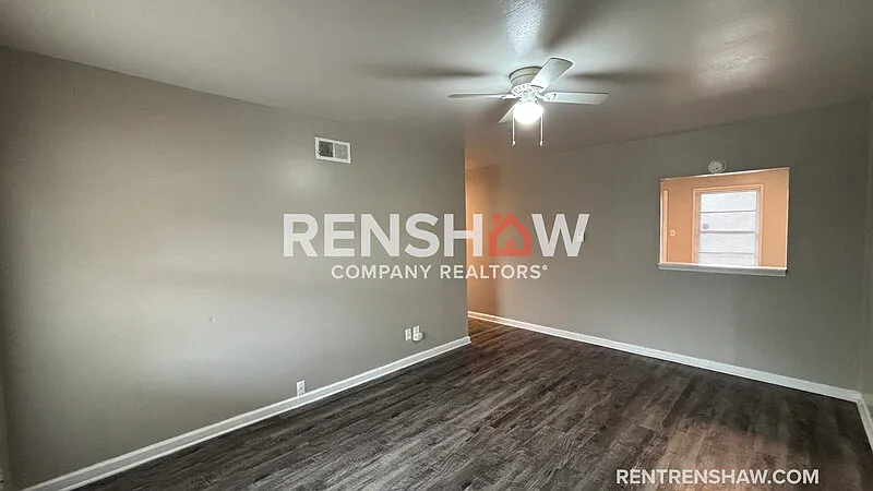 3 bed, 1.0 bath, 1054 sqft, $1,095 — Photo 2