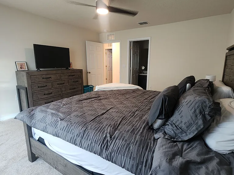37 Temple Dr — Photo 15