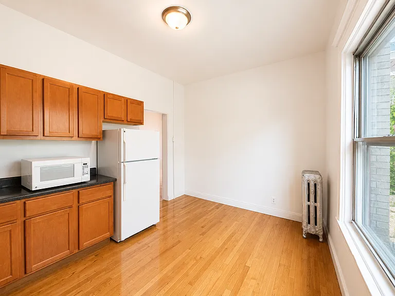 668 W Sheridan Rd #2 — Photo 7