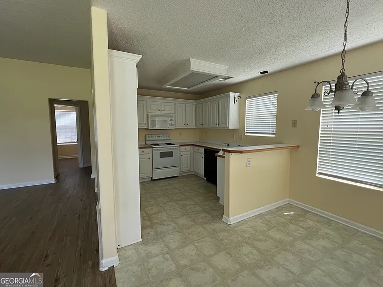 1229 Clearwater Dr — Photo 8
