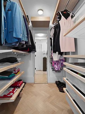 Sold by Compass | media 21