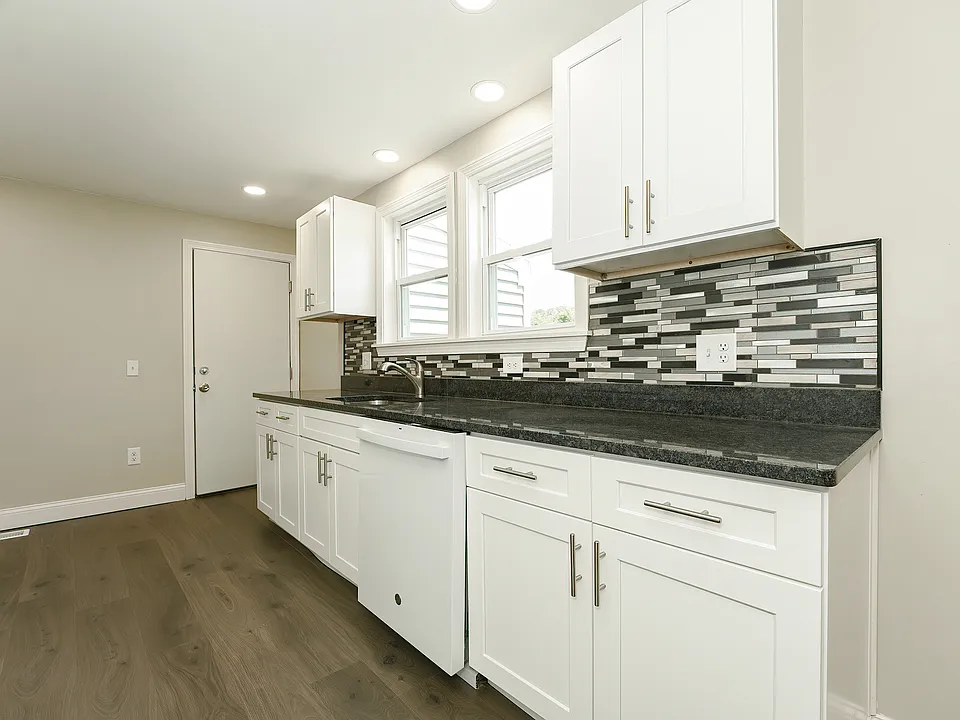 71 Saint Elizabeth St #2