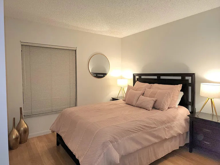 285 SE 10th St #8A — Photo 15