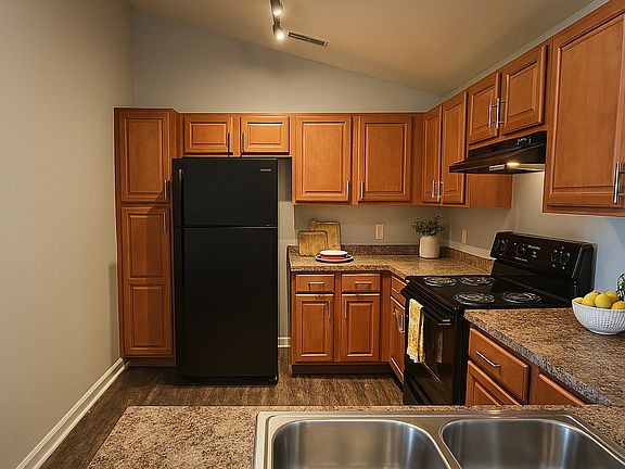 5th image of 1037 W Jefferson St #1043-21