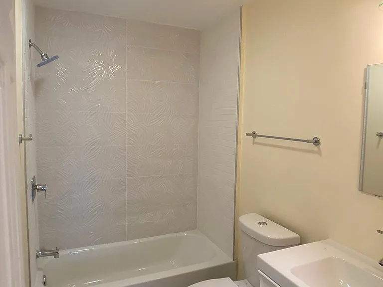 540 Carlton Ave — Photo 6
