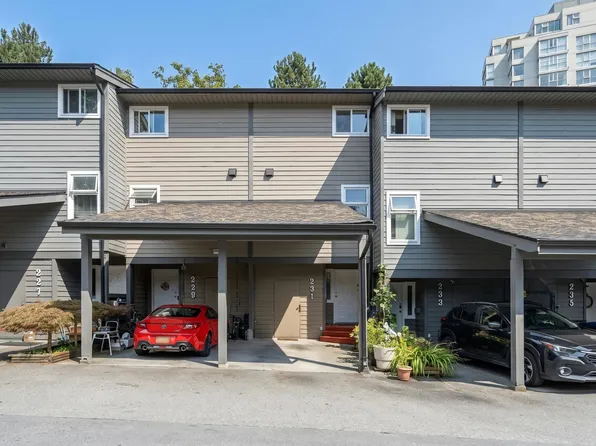 231 Balmoral Pl, Pt Moody, BC V3H 4B9