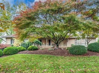 2 Concord Dr, McKeesport, PA