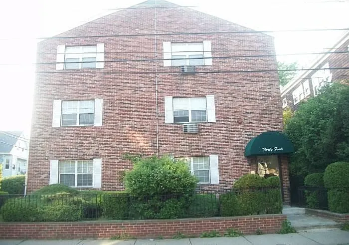 44 Cherry St #5A — Photo 1