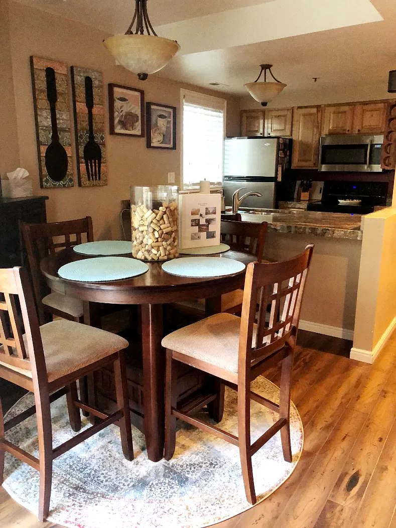 2 bed, 880 sqft, $1,900 — Photo 4
