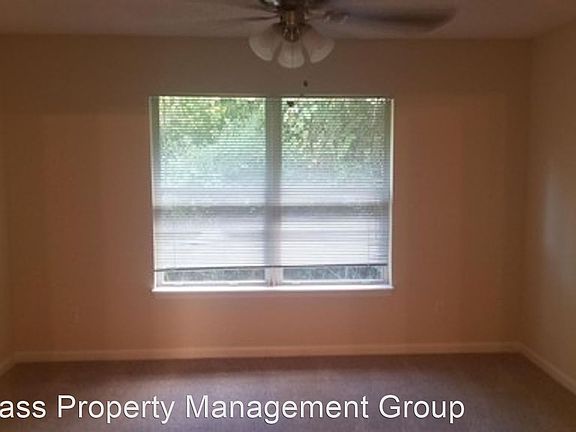 4th image of 7 Rosecroft Ln #B