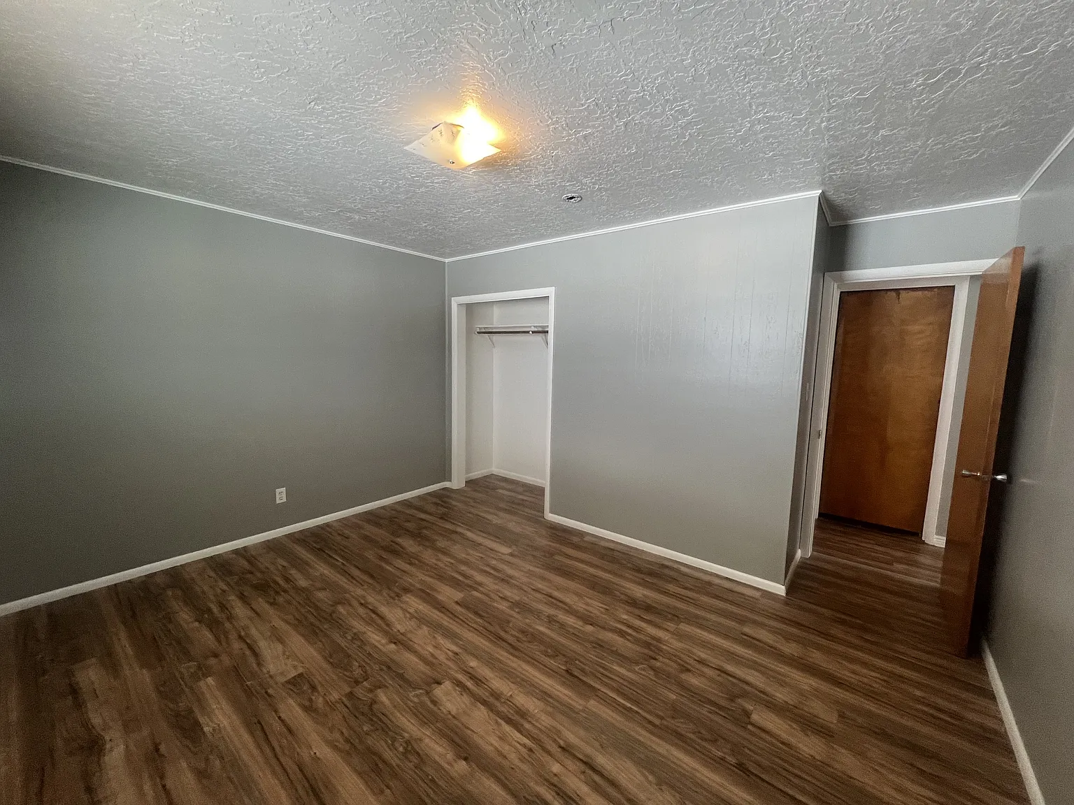 19 Chalfant Ave - 5 — Photo 4