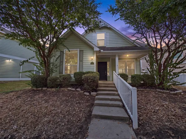 1016 Oakcrest Dr, Aubrey, TX 76227