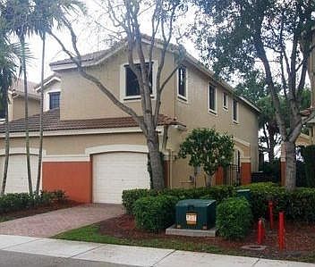 2nd image of 3801 Pond Apple Dr