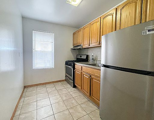 1st image of 2238 29th St