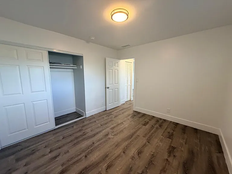 5841 SW 36th Ct — Photo 14