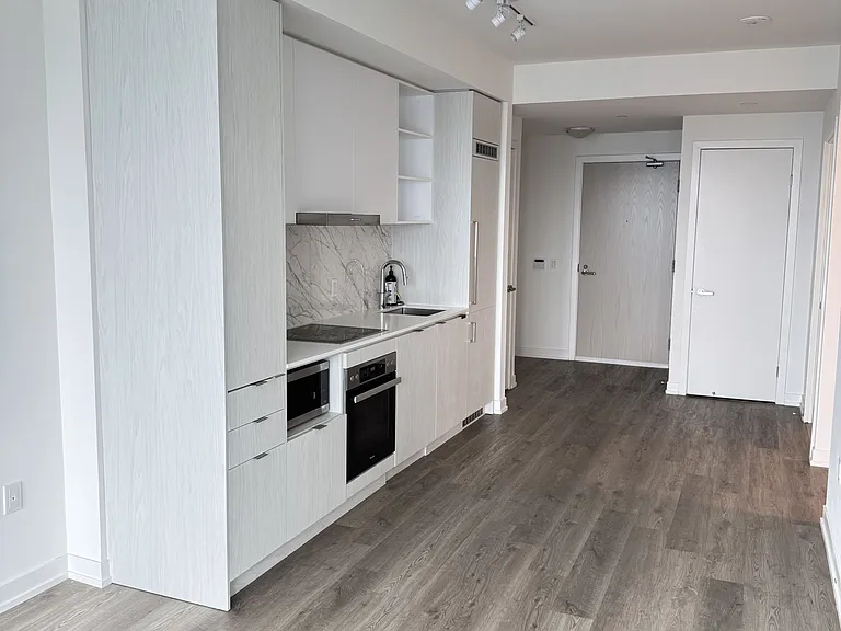 55 Cooper St #6703 — Photo 12