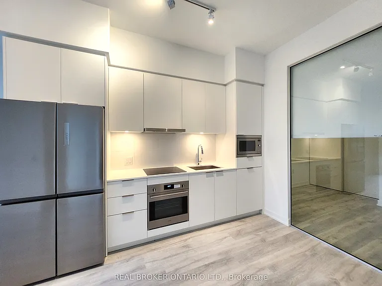 7 Golden Lion Hts #N625 — Photo 2