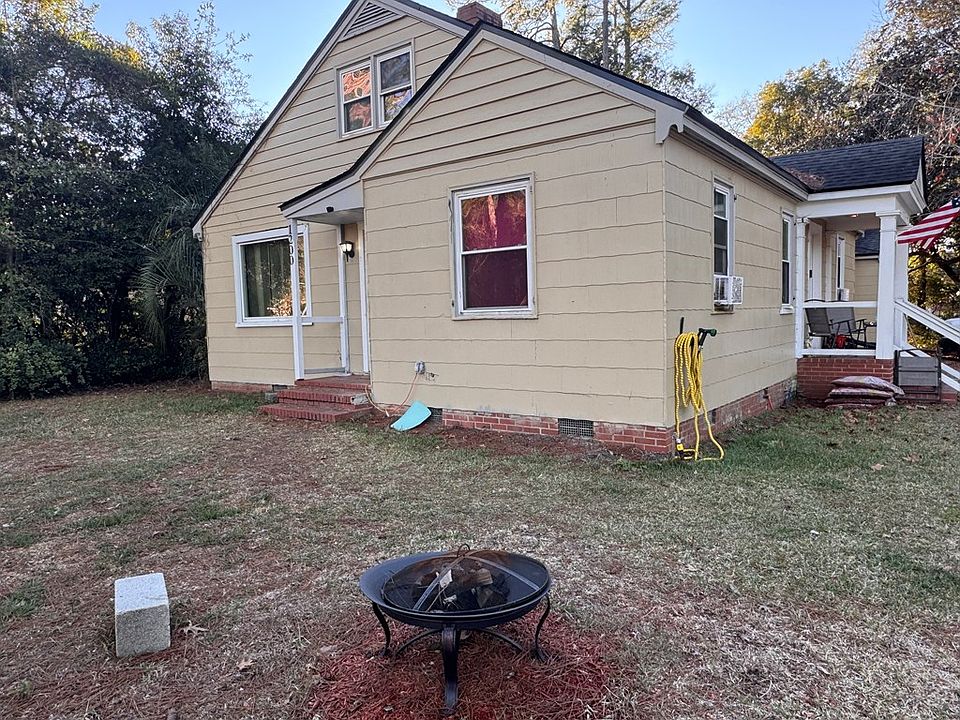 2nd image of 1200 10th St SW