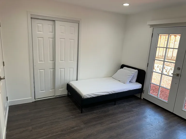 Unit is furnished with a twin bed