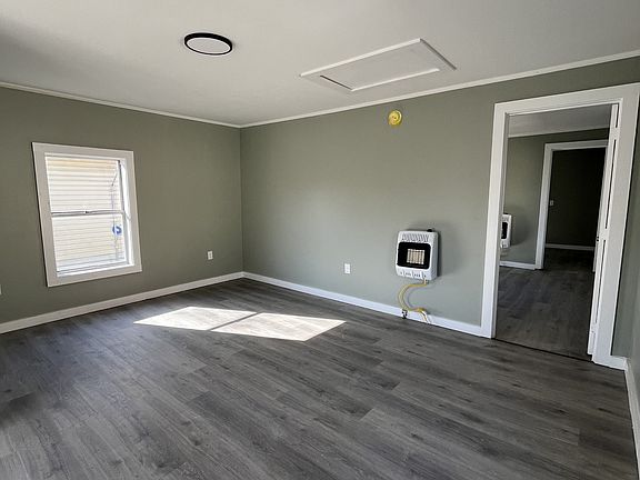 2nd image of 207 Haywood St
